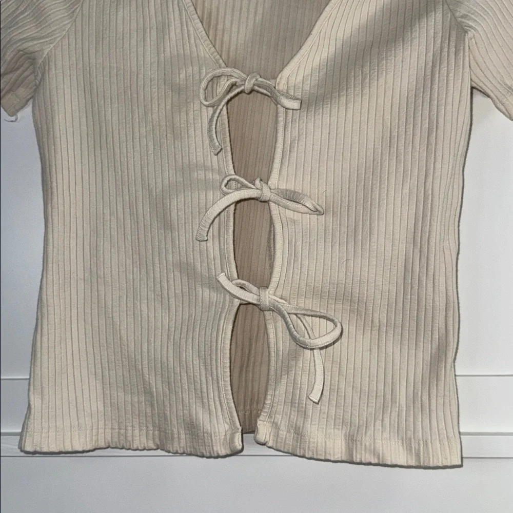 & Other Stories Cream Ribbed Tie-Front Short Sleeve Top - Picture 3 of 4